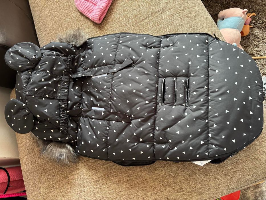 Зимен чувал за бебешка количка