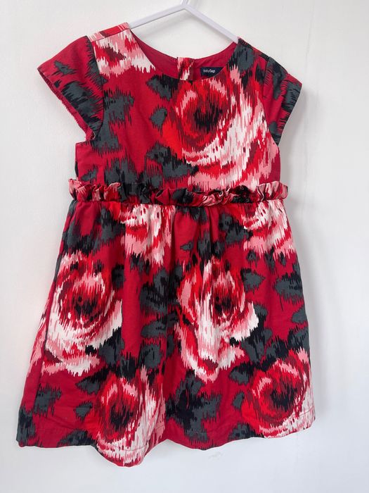 Рокля за повод GAP 3 години