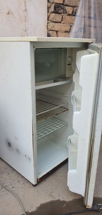 Холодильник  элжи рабочий