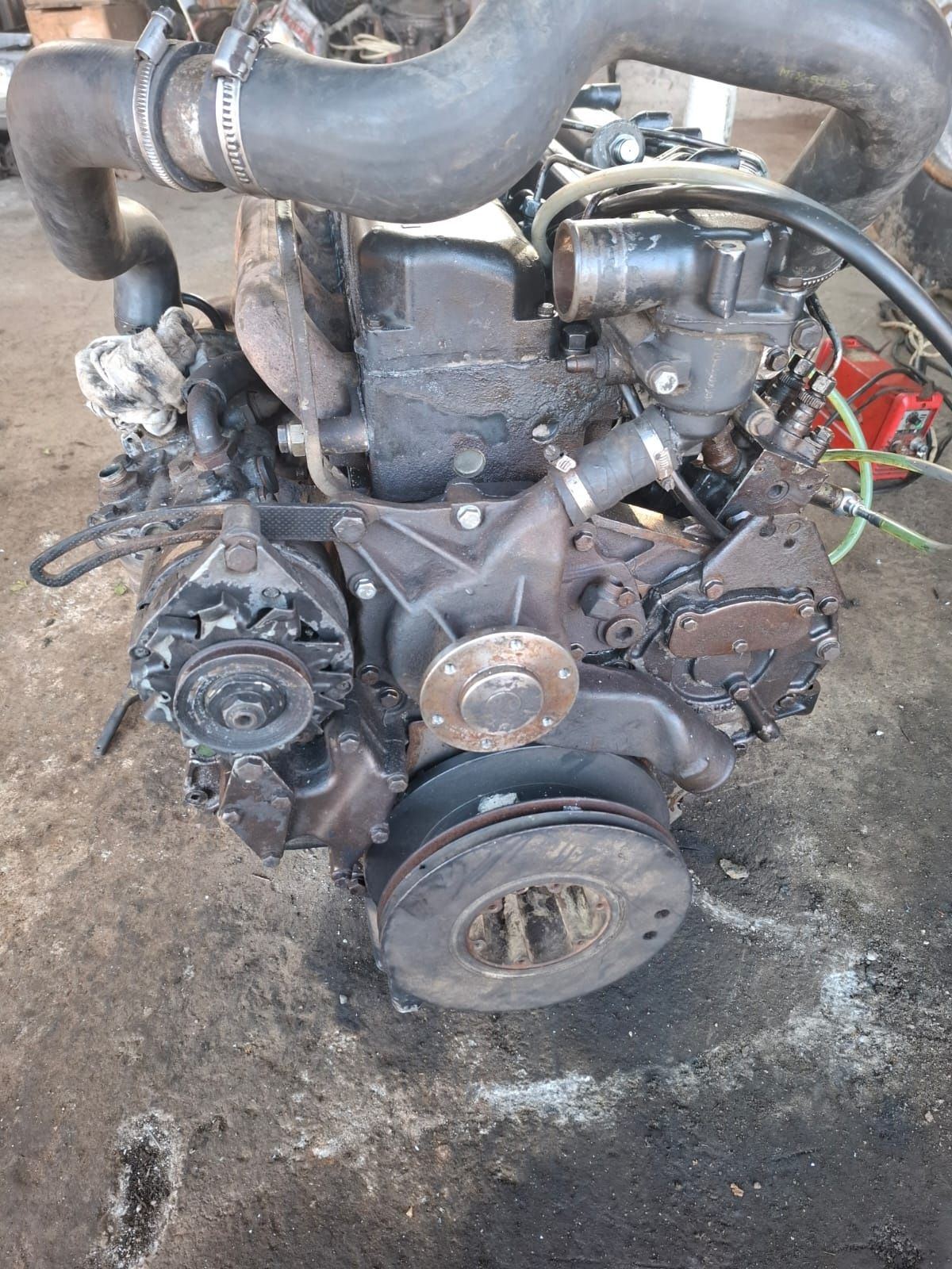 Vând motor Man 8163