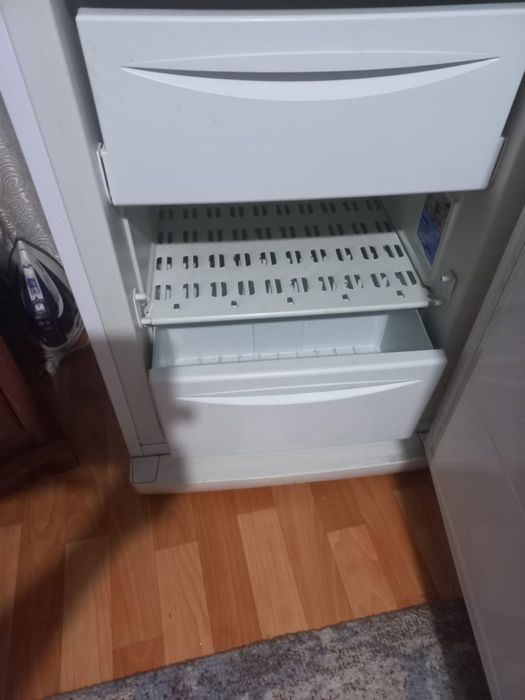 Продам морозильную камеру