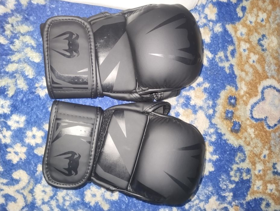 Перчатка VENOM ММА