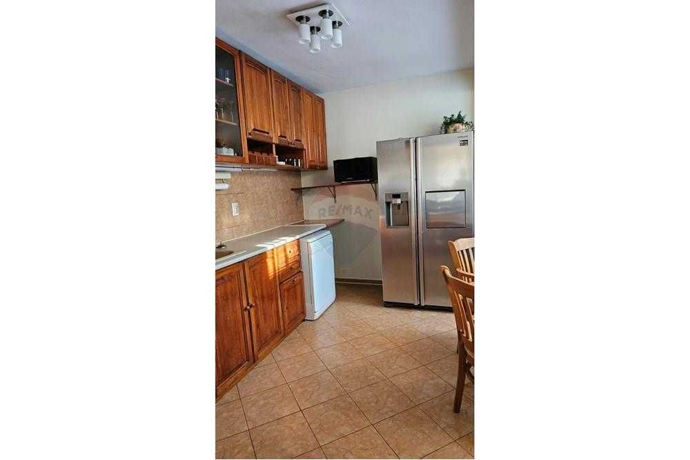 Продава се Тристаен апартамент в София, Витоша - 104 кв.м за 12 €/кв.м - Снимка #1