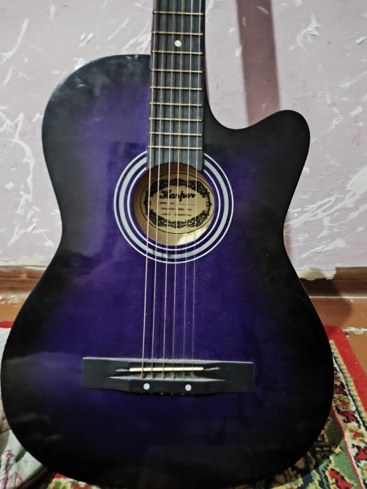 Gitara sotiladi Srochniy