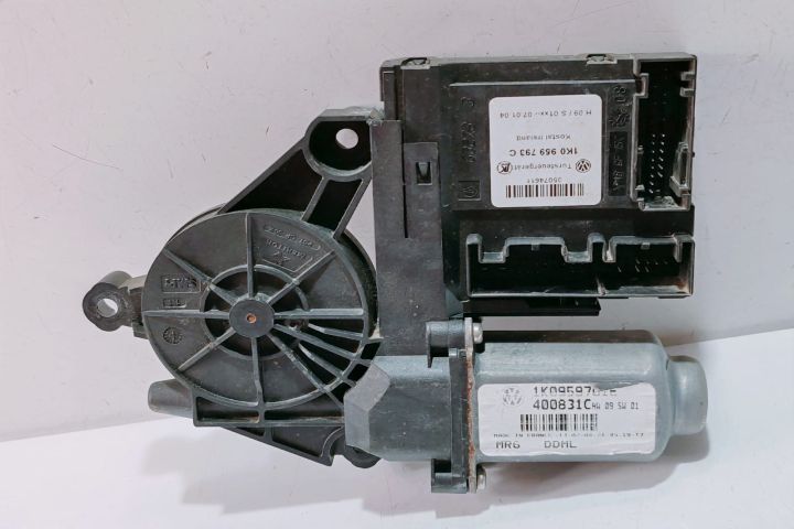 Motoras macara  stanga fata 1K0959701E / 1K0959793C Volkswagen VW Tou