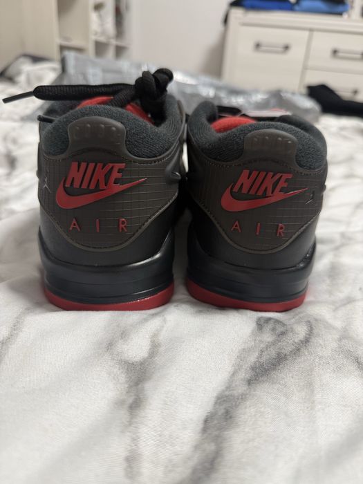 Vand jordan 4 RM marimea 41