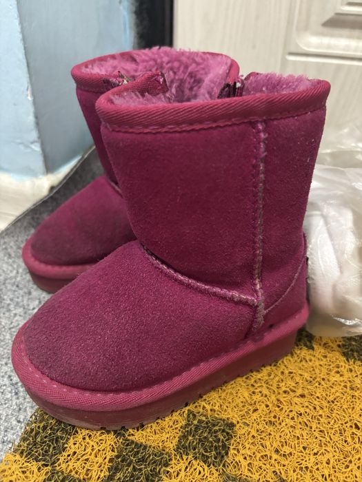 Продам детскую обувь