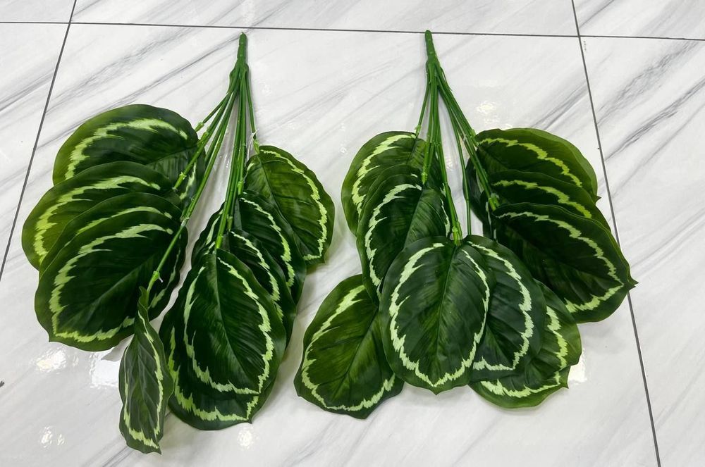 Искутвеное озеленение,  цветы разного дизайна и размера