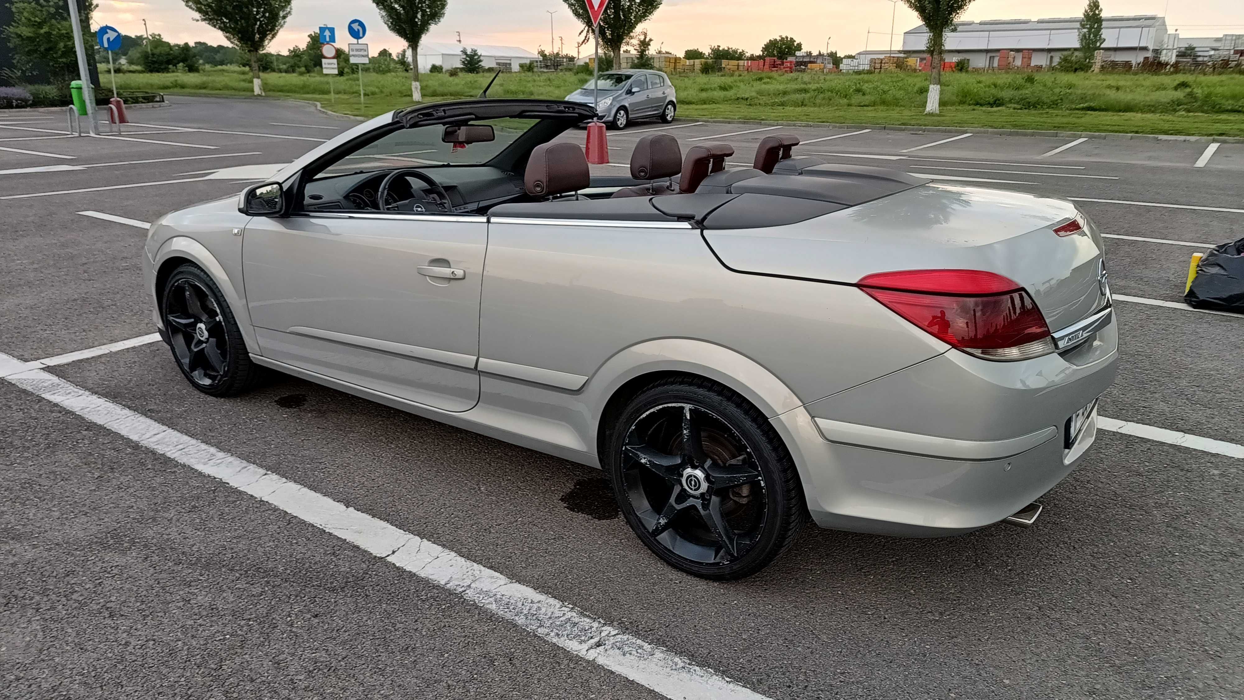 Opel Astra Twin Top (decapotabil)