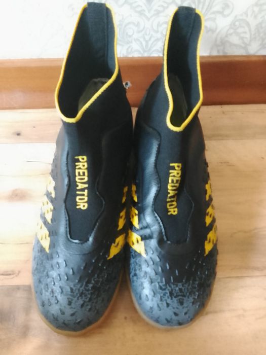 Футзалки 37 размер продать за 10000тенге