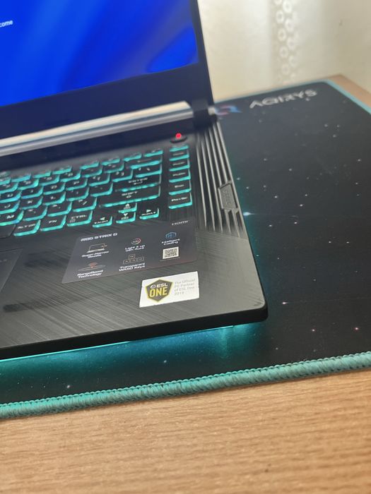 Asus rog strix G531GU i7 9 th GTX1660 Ti 6gb
