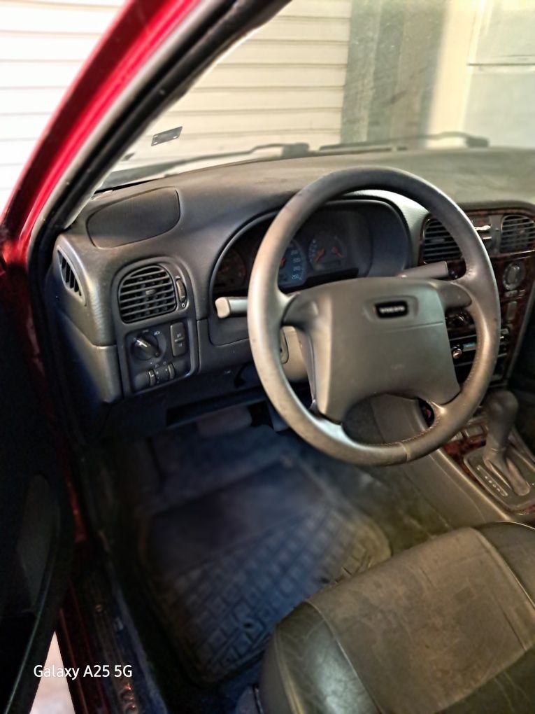 Volvo S40 1.8 газ / бензин Автоматик
Колата е на тази цена защото е ск
