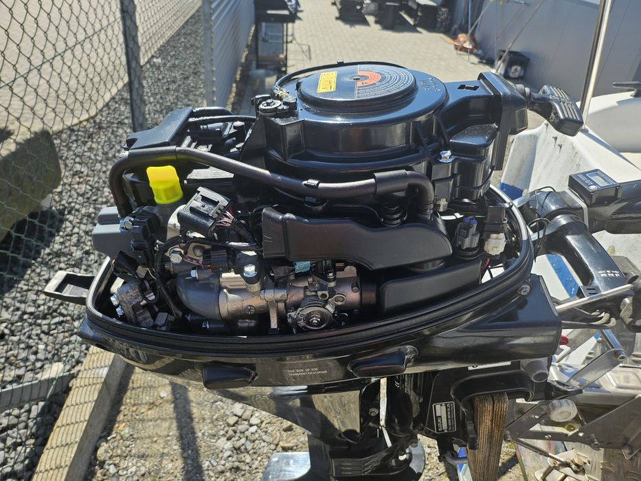 Barca gonflabila cu motor Suzuki 15cp