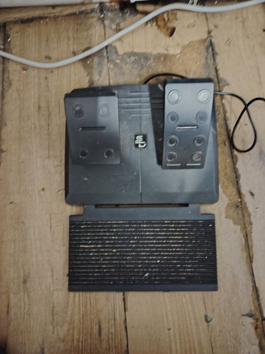 Vând volan super drive întroto stare foarte bună foarte puțin folosit