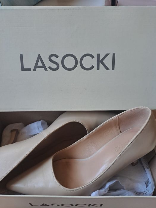 Tocuri lasocki crem