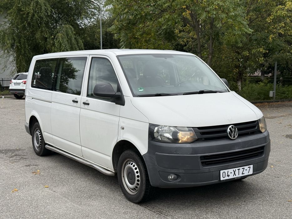 VW Transporter T5 2.0 Tdi Euro 5 Avariat cu 8+1 Locuri
