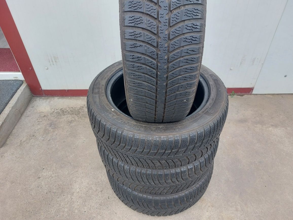 100 lei bucata! Set anvelope M+S 185 55 15 Kumho