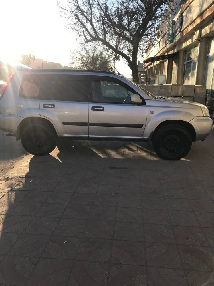 Nissan X-Trail 2006 год