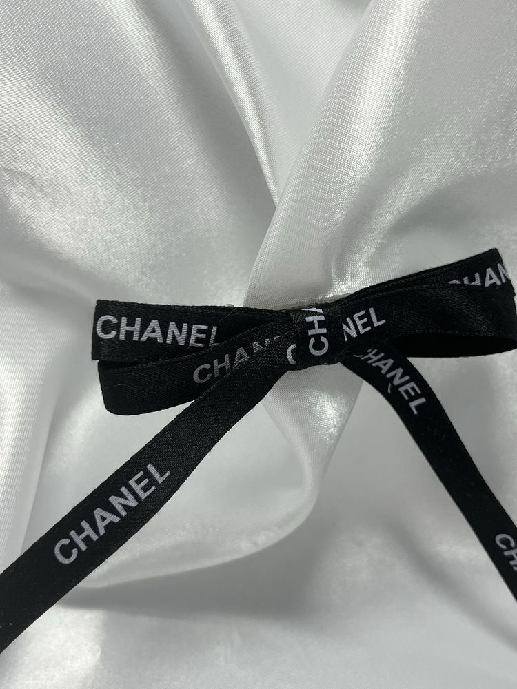 Clama de par Chanel