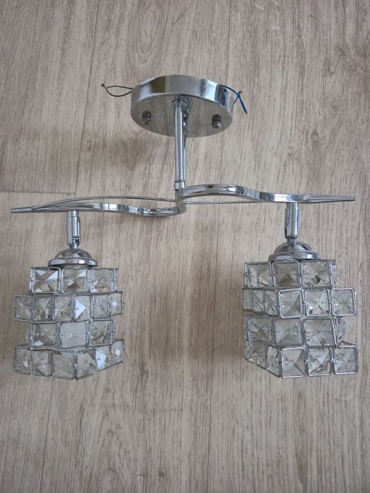 Люстра в отличном состояний