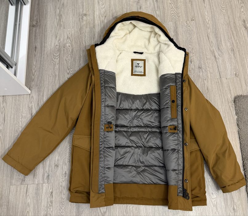 Geaca iarna FredMello,bej marimea XL,noua(este in realitate M/L)