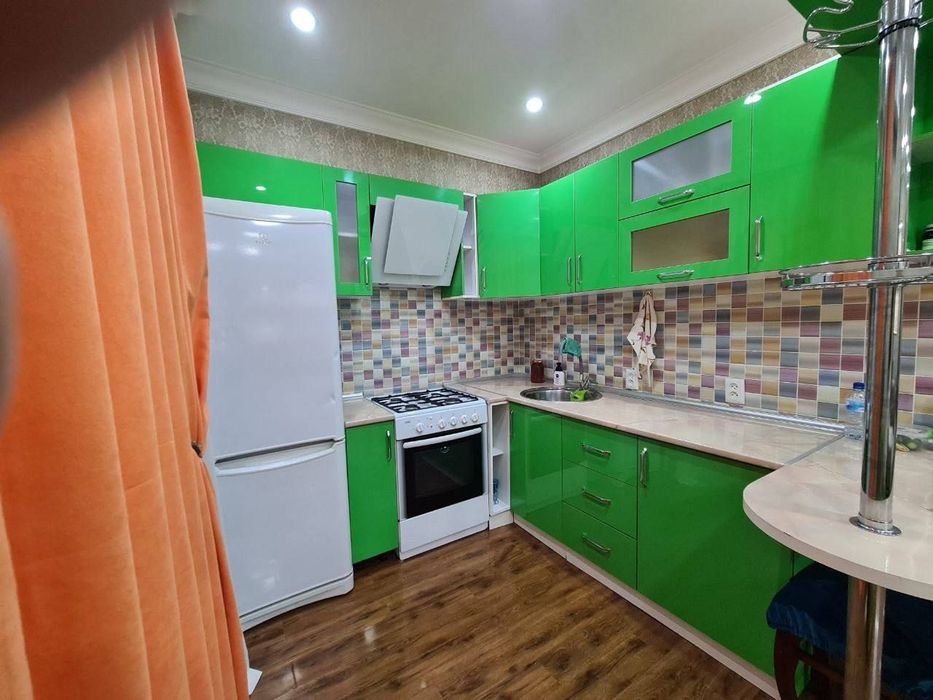 Срочно Продаётся Ц1 1в2/1/4 с мебелью техникой ремонт евро !