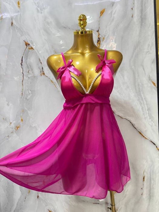 Ayollarni tungi kiyimlari Pinuar