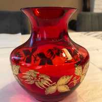 Стъклени вази -червени