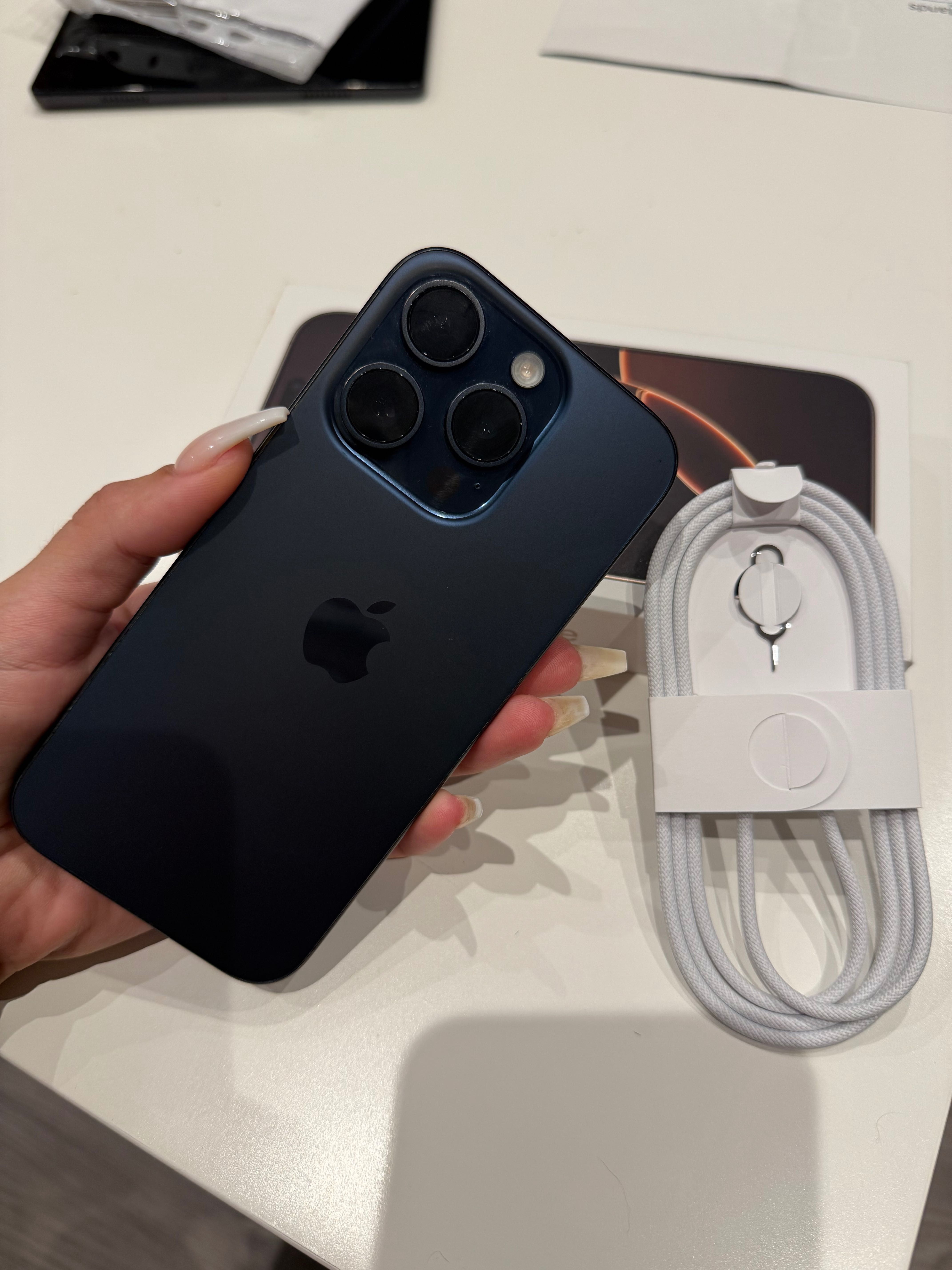 Iphone 15 pro отлично състояние