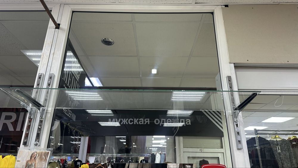 Стеклянные полки