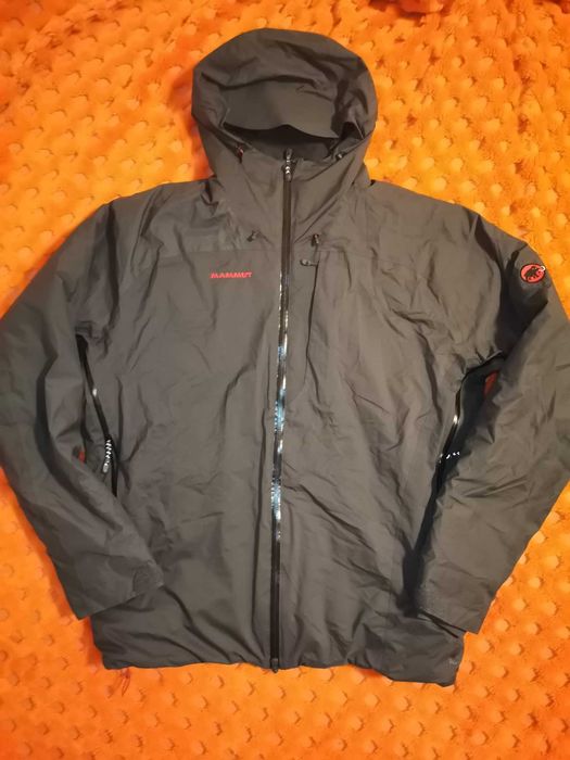 MAMMUT DryTech Premium 
Мъжко изолирано водоустойчиво яке