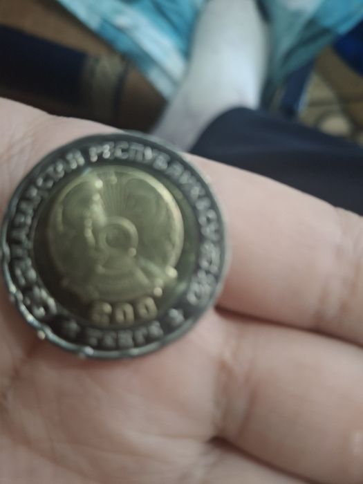 Монета юбилейная продам недорого