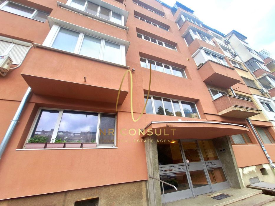 Дава се под наем Двустаен апартамент в София, Стрелбище - 50 кв.м за 400 € - Снимка #1