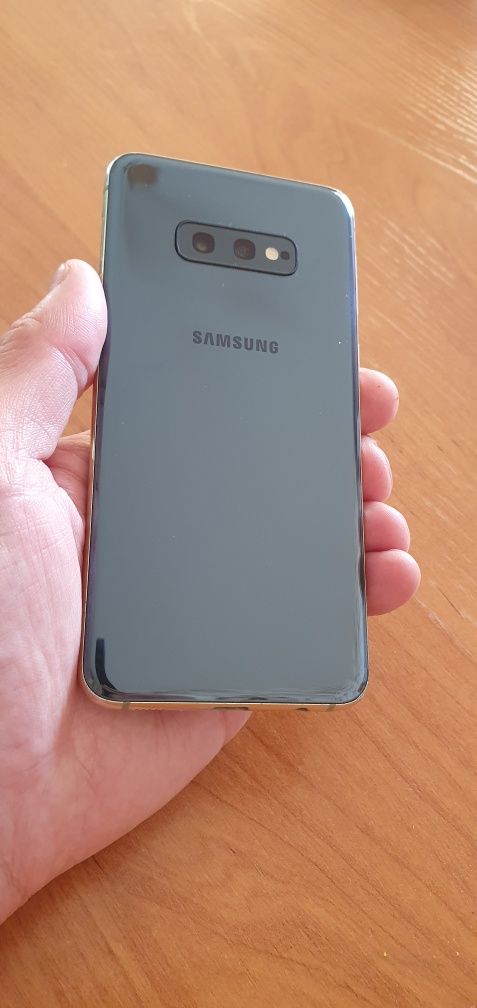 Samsung S10e (Android 11). Корейский.