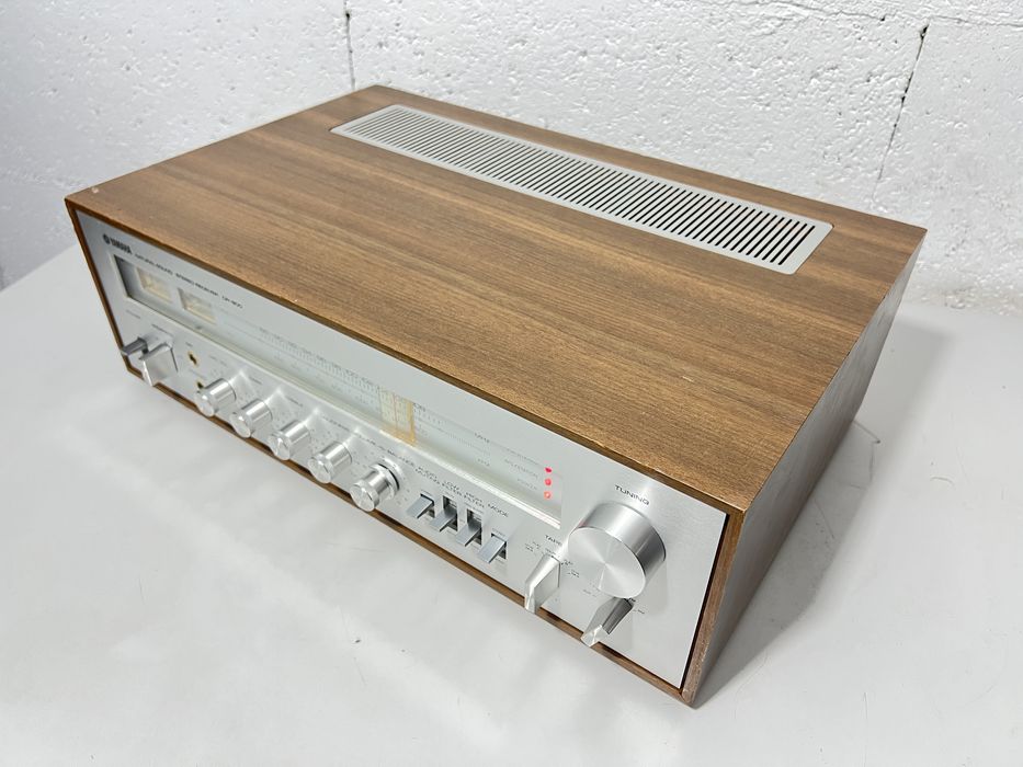 Amplificator/amplituner Yamaha CR-800 70w/canal