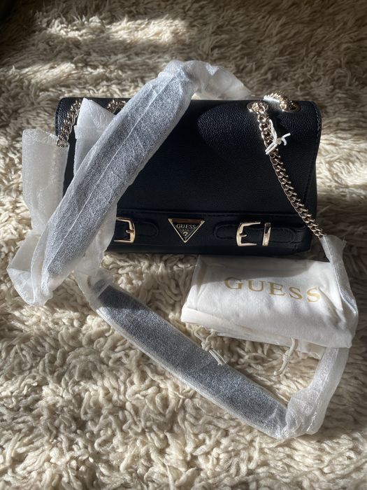 Дамска чанта Guess