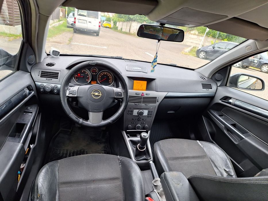 Vând Opel Astra H