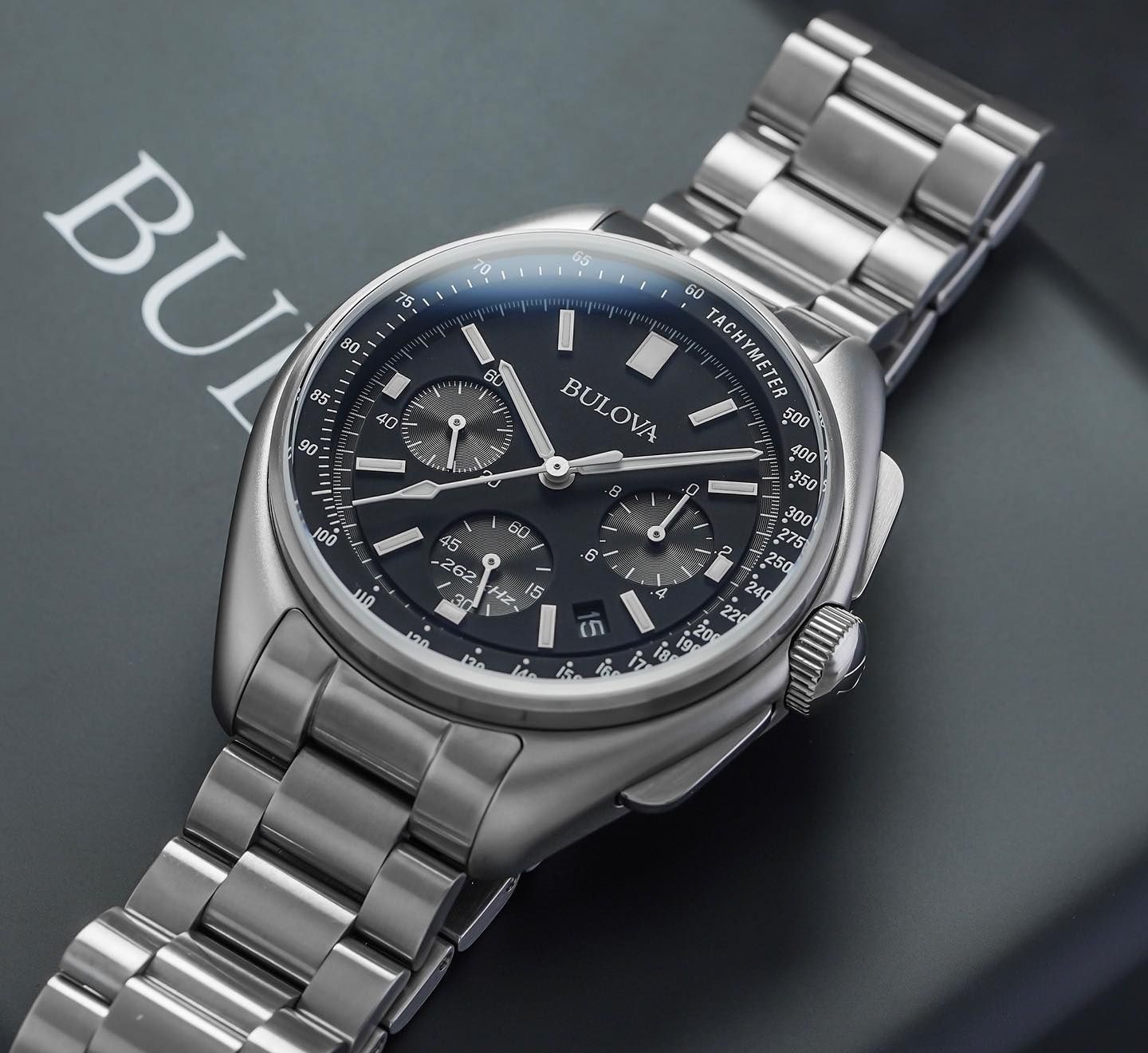 Bulova Lunar Pilot, почти Omega Speedmaster.