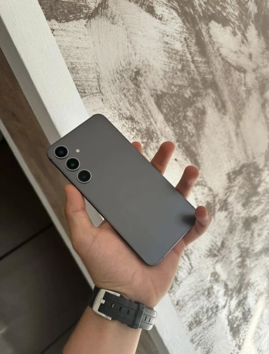 Vand Samsung S 24 +