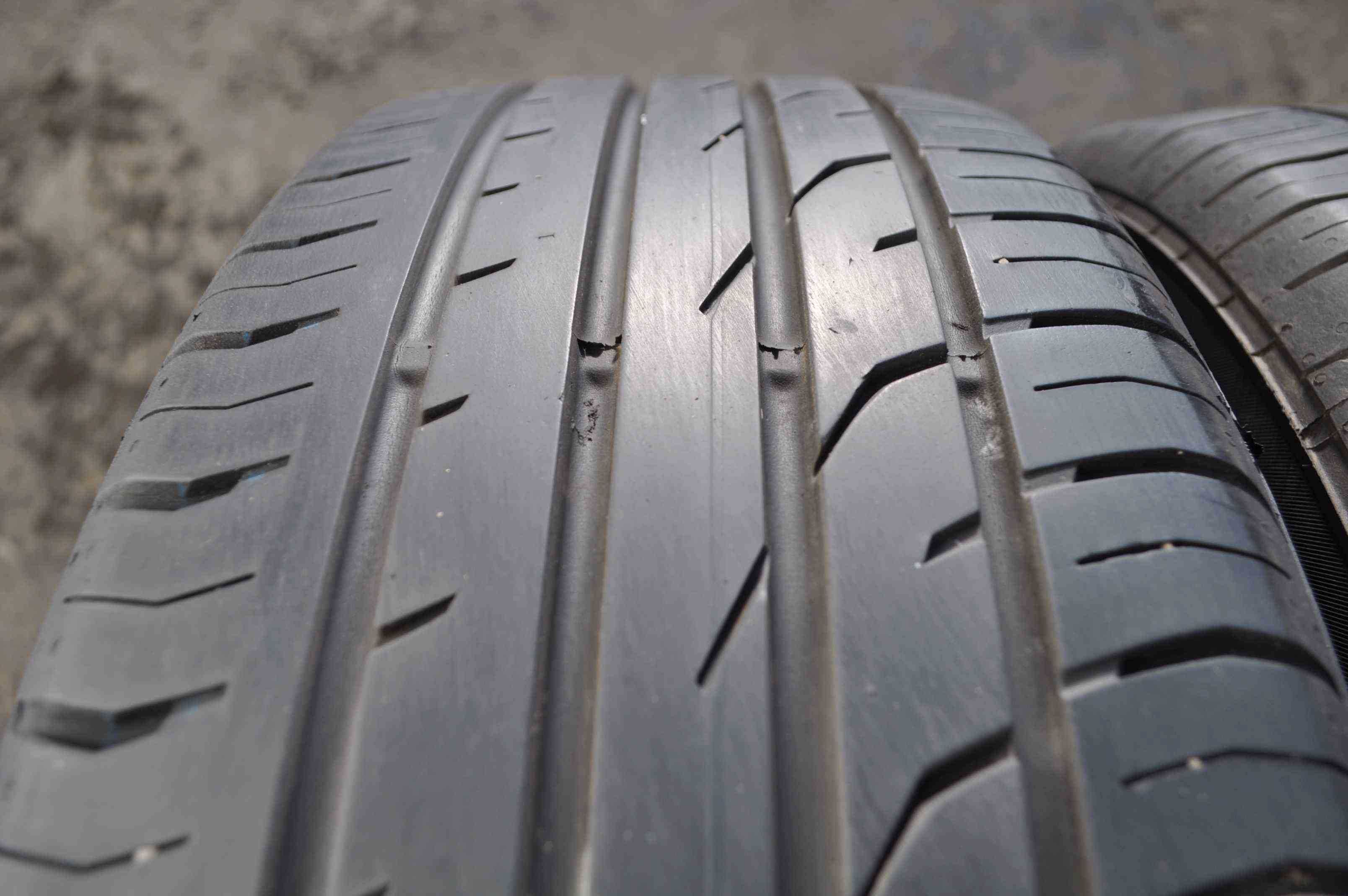 SET 2 Anvelope Vara 215/55 R17 CONTINENTAL ContiPremiumContact 2 94V