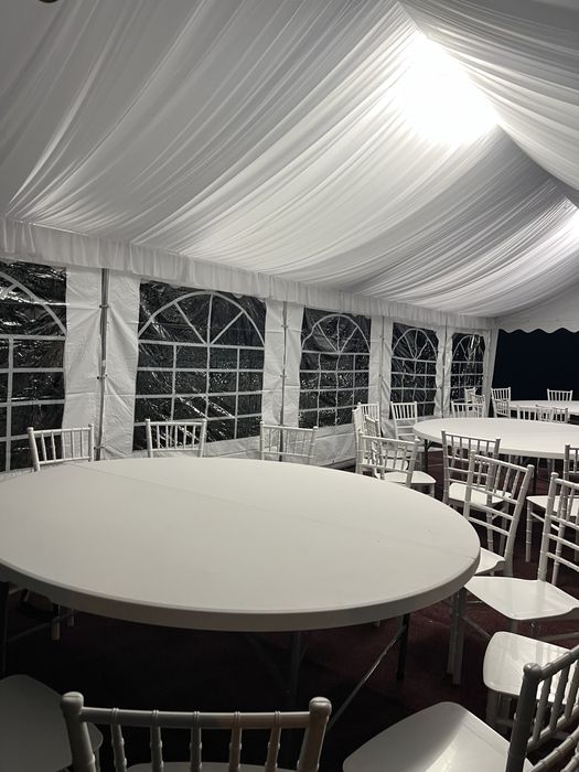 Cort de inchiriat, complet utilat