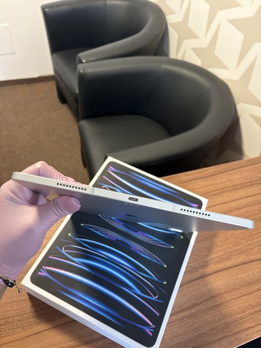 iPad pro 12.9-inch (6th-generation) / M2/ 128 GB/Wi-fi+Cellular/Ca nou