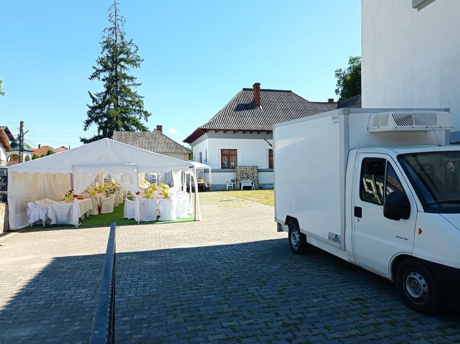 Mașina frig,frigo, frigorifică pentru evenimente