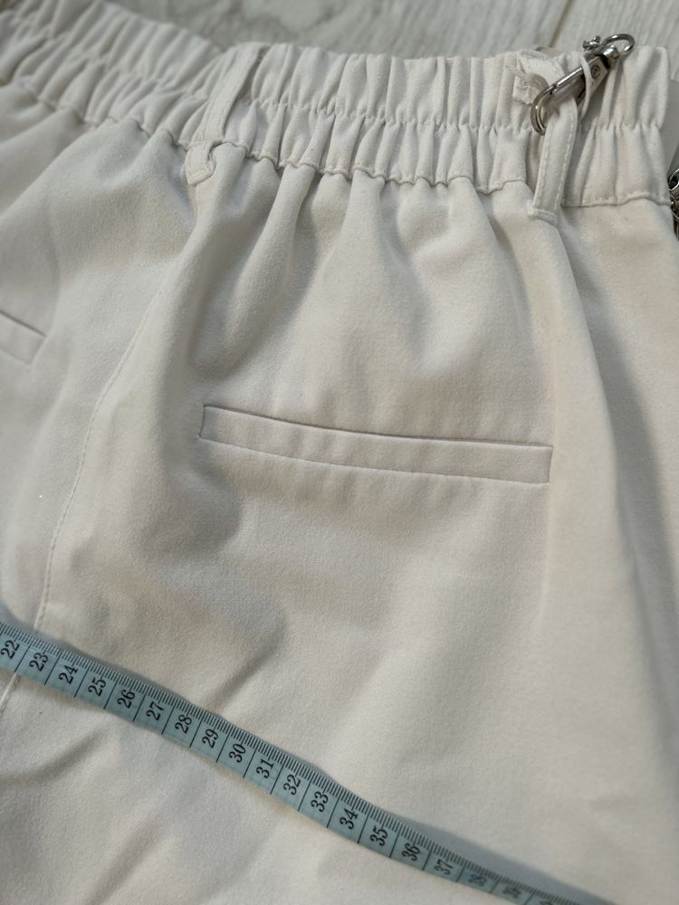 Pantaloni Bershka 32