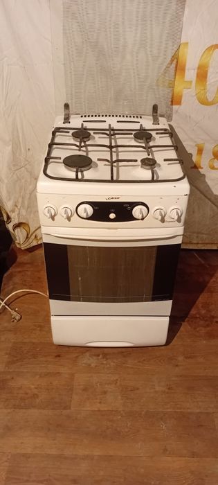 Продам газ плиту