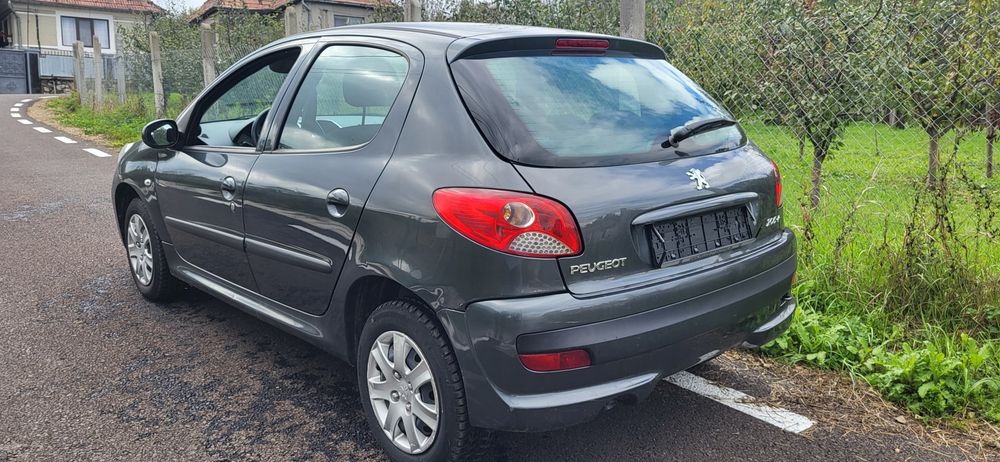 Peugeot 206+ 2012 1.2benz 80000km