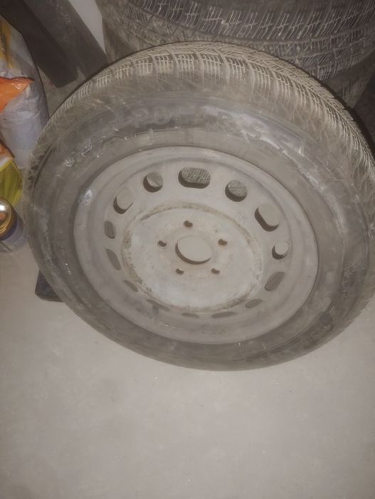 Зимни гуми 195/65/15