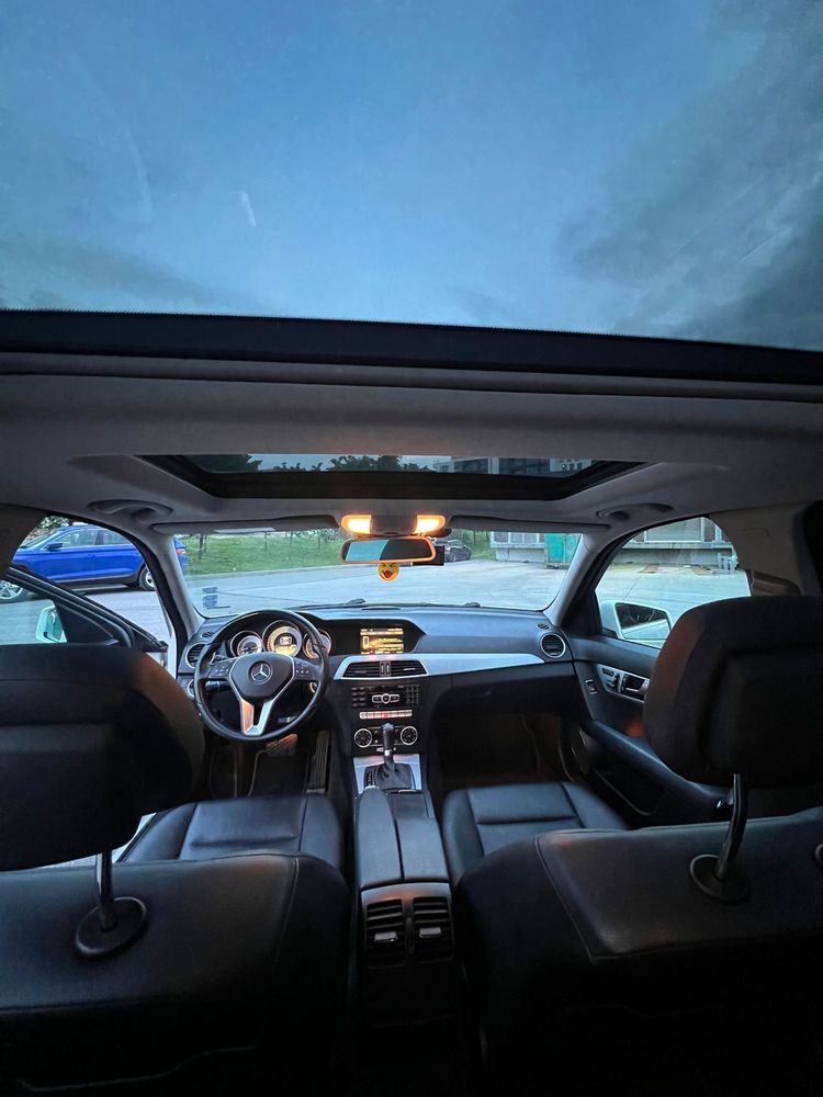 Mercedes C 200 - перфектно състояние