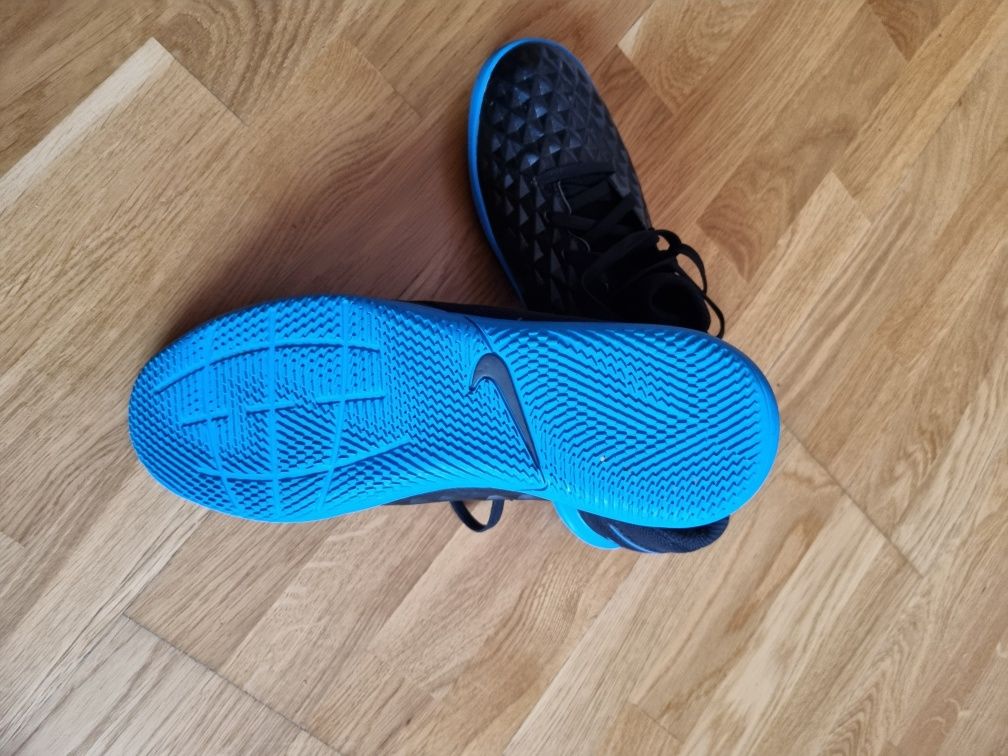 Vand adidadi nike nr 40