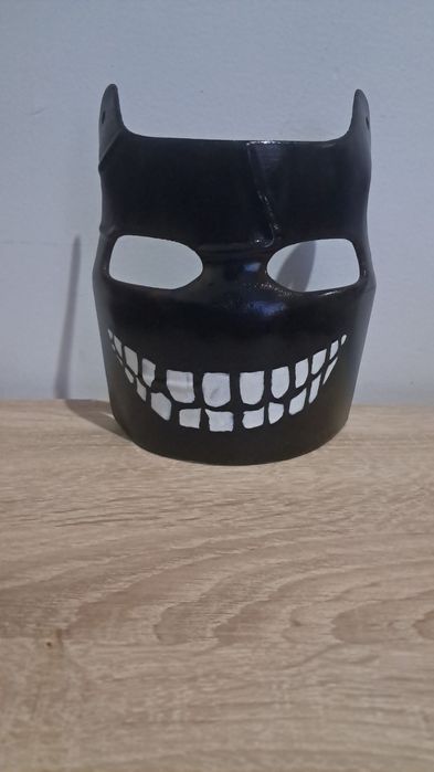 Prop rust metal facemask